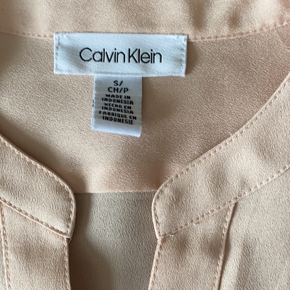 Calvin Klein blouse. - Picture 3 of 3